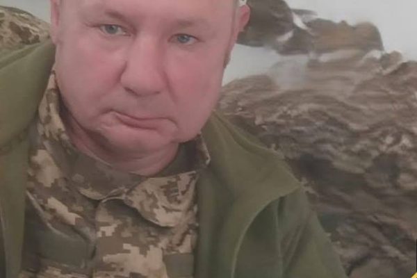 🕯️ Бердичівська громада втратила Захисника України. З болем і глибоким сумом повідомляємо про загибель нашого земляка. 🕯️ Кульбіда Сергій Анатолійович 26.05.1976 – 03.02.2026 Сергій Кульбіда народився у Бердичеві, навчався у школі №15, закінчив Бердичівський машинобудівний коледж (нині – Бердичівський фаховий коледж промисловості, економіки та права). Працював на підприємстві СП ТОВ «РІФ-1». 🇺🇦 Долучившись до лав оборонців України, проходив службу на посаді старшого хіміка-розвідника взводу РХБ захисту одного з підрозділів Державної спеціальної служби транспорту Міністерства оборони України. 💔 На превеликий жаль, молодший сержант Сергій Кульбіда загинув унаслідок вогневого ураження у Сумській області під час виконання бойового завдання. До останнього подиху він залишався вірним військовій присязі та Україні. 🙏 Бердичівська міська рада, виконавчий комітет та уся громада щиро співчувають родині, близьким, друзям і побратимам загиблого Героя. 🕯️ Світла пам’ять Захиснику України. Його ім’я – серед тих, хто не зрадив і не відступив. #війна