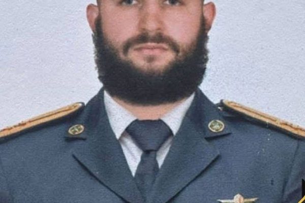 🕯️ Бердичівська громада втратила молодого Захисника України. З болем і сумом повідомляємо про загибель воїна — Кучерявого Владислава Сергійовича. 🕯️ Кучерявий Владислав Сергійович 📅 19.04.2003 - 12.03.2026 🇺🇦 Служачи у лавах Державної прикордонної служби України, він обіймав посаду заступника начальника з морально-психологічного забезпечення одного з відділів розвідувально-ударних безпілотних авіаційних комплексів. Відданий військовій присязі на вірність Українському народу, Владислав мужньо боронив суверенітет і незалежність України. 💔 На превеликий жаль, старший лейтенант Владислав Кучерявий загинув під час виконання бойових завдань у Куп’янському районі Харківської області внаслідок ворожої атаки ударними безпілотниками. Він до останнього виконував свій військовий обов’язок, відстоюючи свободу Батьківщини та право українського народу на життя. 🙏 Бердичівська міська рада, її виконавчий комітет та вся громада висловлюють щирі співчуття рідним і близьким Захисника. Світла пам’ять Герою. Вічна слава та вдячність. #війна