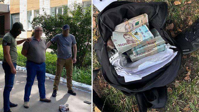 🚨 На Житомирщині судитимуть посадовців за розкрадання бюджету. У Житомирській області до суду передали справу щодо ймовірного привласнення майже 400 тисяч гривень бюджетних коштів. 👥 Серед обвинувачених: • сільський голова • бухгалтерка сільради • двоє підприємців 💰 Суть схеми: За даними слідства, у 2025 році посадовці організували оборудку під час: • ремонту амбулаторії • благоустрою території 🔧 Фактично роботи виконували засуджені, але: • підприємці підписували фіктивні акти виконаних робіт • бухгалтерка перераховувала кошти з бюджету 👉 У результаті майже 400 тис. грн були розподілені між учасниками схеми. 📌 Додатково встановлено: • ще дві подібні схеми • одна з них — на суму близько 98 тис. грн (не встигли провести оплату) ⚖️ Обвинувачення включає: • привласнення бюджетних коштів • службове підроблення • пособництво 🔒 Наразі: • арештовано майно на понад 1,34 млн грн • подано позов про відшкодування збитків 📅 Нагадаємо, що ще у липні 2025 року було затримано голову Швайківської громади.