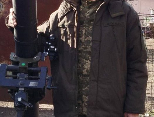 🇺🇦 Внаслідок атаки FPV-дронів загинув Захисник з Бердичівщини В’ячеслав Панов. 💔 Сумна звістка знову сколихнула Бердичівщину… 🕯️ Загинув наш земляк, житель селища Гришківці — Панов В’ячеслав Анатолійович, 04 липня 1985 року народження. 🇺🇦 В’ячеслав був старшим навідником мінометного відділення. У вересні 2024 року став на захист України, залишаючись вірним військовій присязі до останнього. 💥 06 червня 2025 року, під час виконання бойового завдання поблизу н.п. Муравка Покровського району Донецької області, загинув внаслідок атаки ворожих FPV-дронів. 😔 Тривалий час він вважався зниклим безвісти… Громада вірила та чекала, але, на жаль, дива не сталося. 👨‍👩‍👦 Родина втратила найдорожче — люблячого сина, турботливу людину, справжнього Героя. 🙏 Щирі співчуття рідним і близьким. Схиляємо голови у глибокій скорботі разом із родиною. 🕯️ Світла пам’ять Герою. Вічна слава Захиснику України. #війна