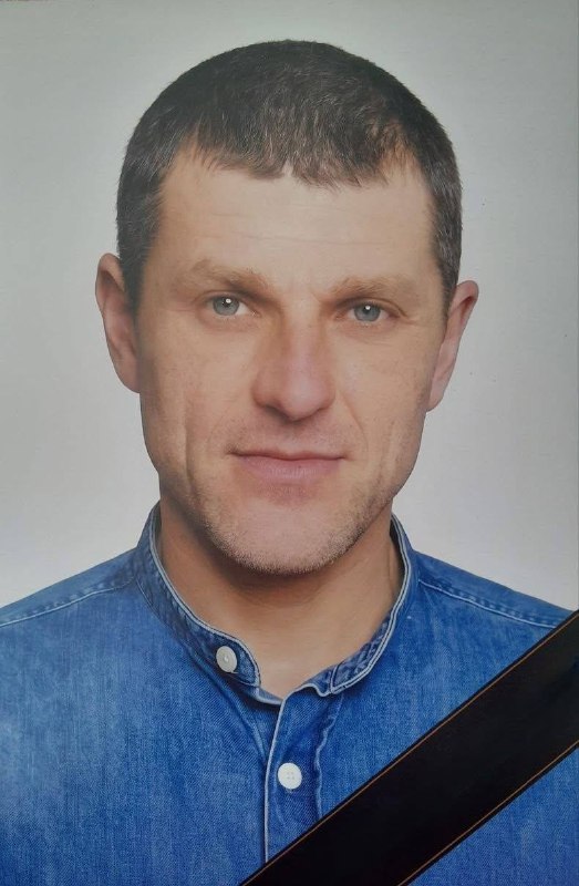 🇺🇦 Бердичівщина втратила Захисника — Анатолія Бойка. 💔 З болем і сумом повідомляємо про ще одну непоправну втрату… 🕯️ Бойко Анатолій Володимирович 📅 24.05.1982 – 28.04.2026 🪖 У грудні 2025 року став на захист України. Служив водієм 3-го аеромобільного відділення 46-ї окремої аеромобільної Подільської бригади ДШВ ЗСУ. 🇺🇦 Вірний присязі, мужньо відстоював свободу та незалежність держави. 💥 Загинув у Синельниківському районі Дніпропетровської області внаслідок атаки FPV-дрона противника. 🙏 До останнього залишався відданим військовому обов’язку та Україні. 😔 Щирі співчуття родині, близьким і побратимам. Схиляємо голови у скорботі разом із вами. 🕯️ Світла пам’ять Герою. Вічна слава Захиснику України. #війна