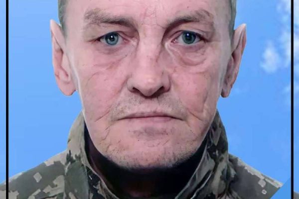 🇺🇦 Бердичівщина втратила Захисника — загинув Сергій Демедюк. 💔 Ще одна важка втрата для громади… 🕯️ Демедюк Сергій Олександрович, 1973 року народження, житель села Нехворощ. 🪖 Служив навідником 7 десантно-штурмової роти 2 десантно-штурмового батальйону в/ч А2582. 😔 З 31 липня 2025 року вважався зниклим безвісти після бою в районі н.п. Шахове Покровського району Донецької області. 💥 На жаль, підтвердилася загибель Героя, який мужньо захищав Україну. 🙏 Щирі співчуття рідним, близьким та побратимам. Схиляємо голови у скорботі разом із вами. 🕯️ Світла пам’ять Герою. Вічна слава Захиснику України. #війна